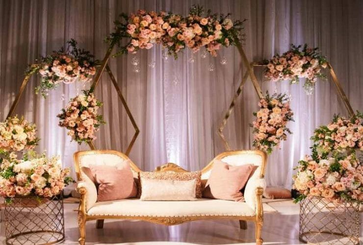 dekorasi pernikahan indoor minimalis